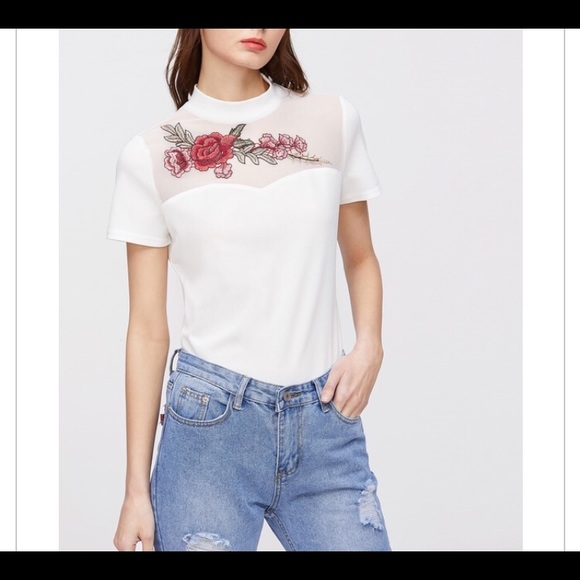 Tops - 🌟Floral embroidered Women’s blouse🌟